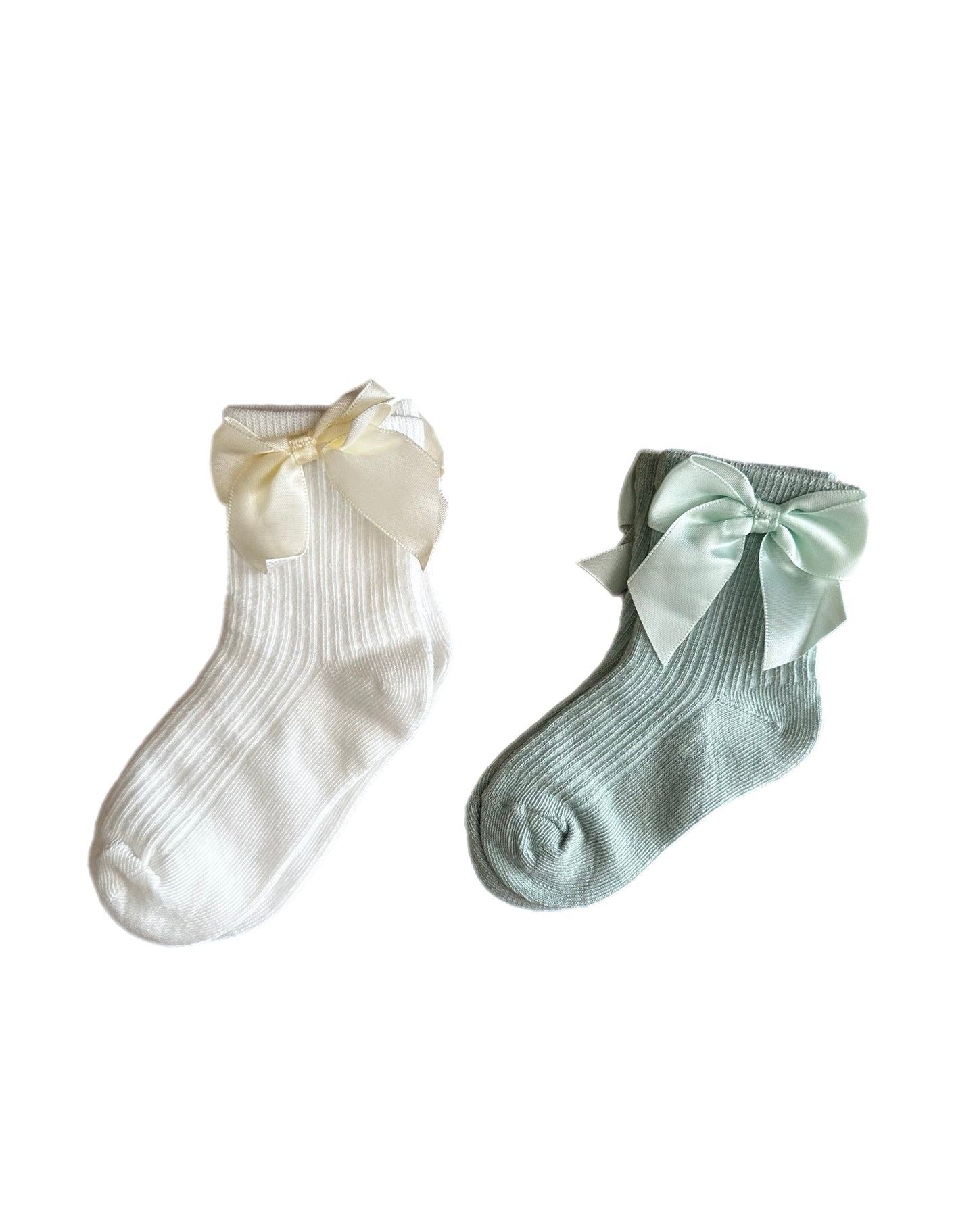 Bow-riffic socks- size 5-8 years