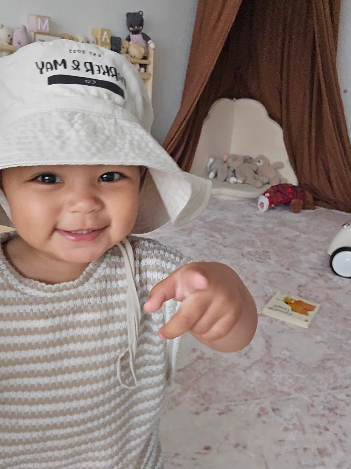 Parker & May Bucket Hat- Beige