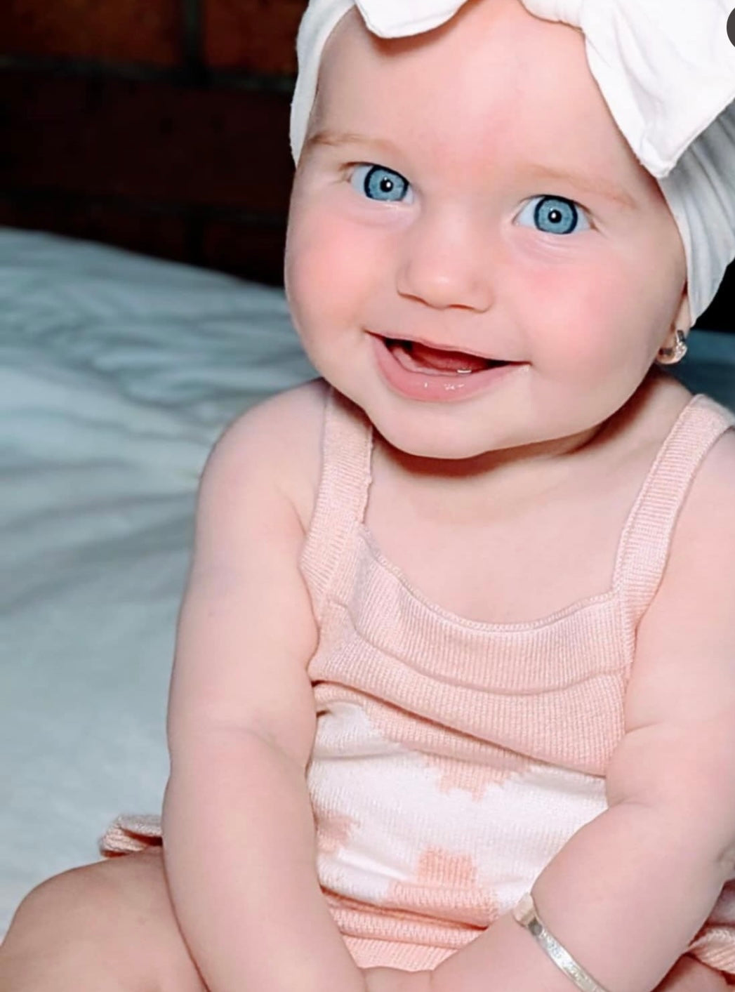 Beautiful Bow Romper Pink- Size 00